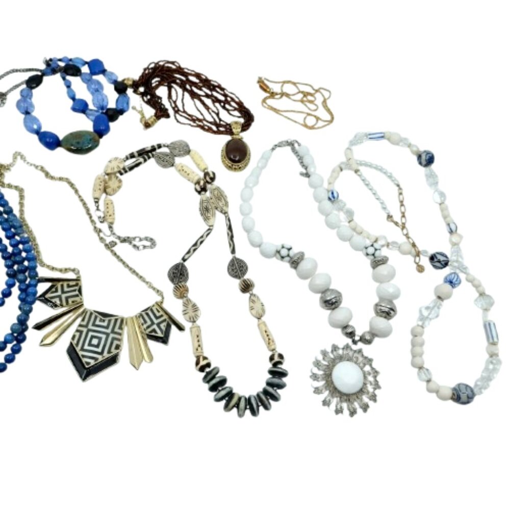 LOT OF 8 VINTAGE NECKLACES 1950s, 60s, 70s, 80s, 90s GOOD CONDITION